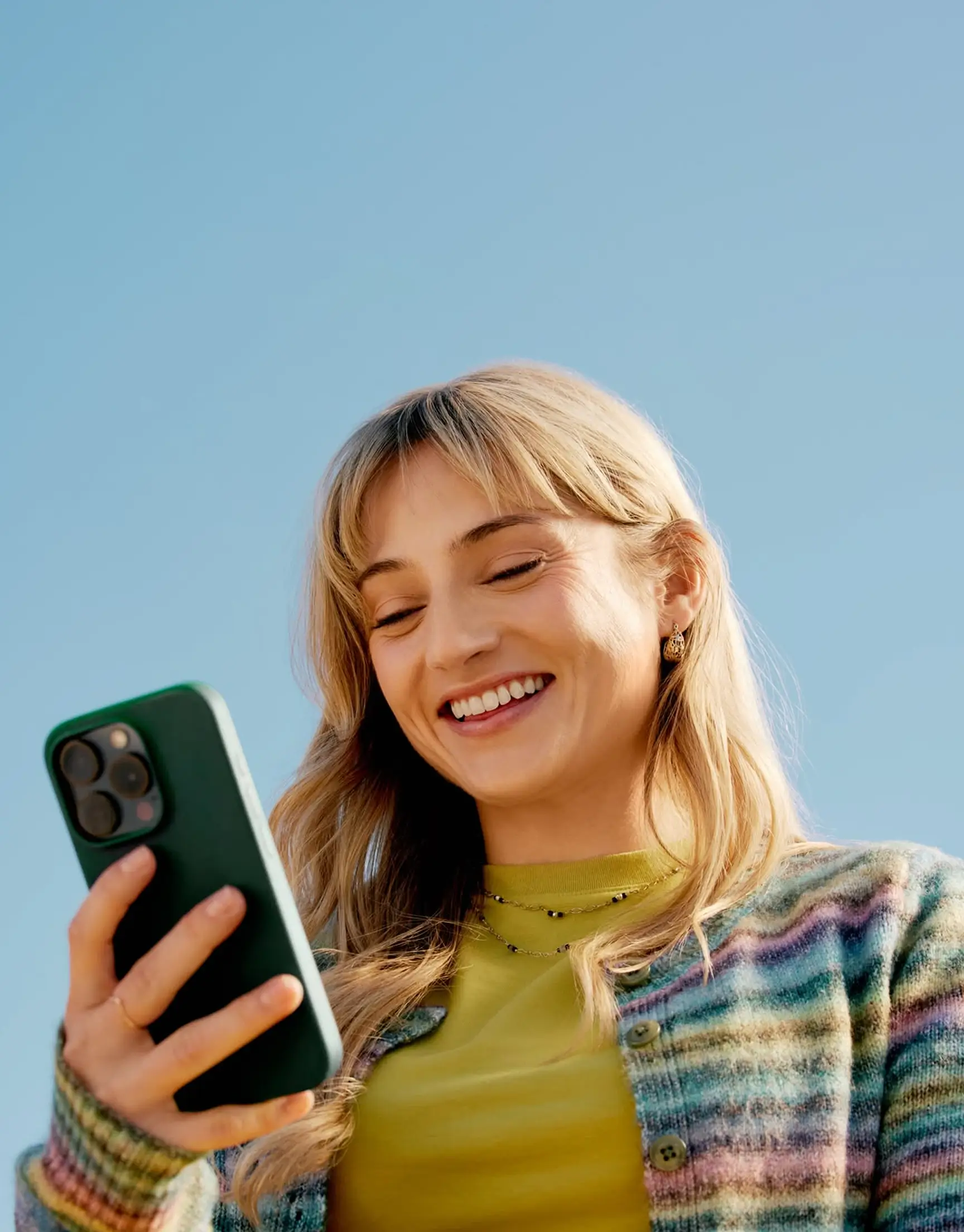 Debit alert notification over a customer with her phone
